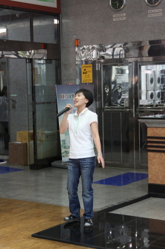 201206-03.jpg