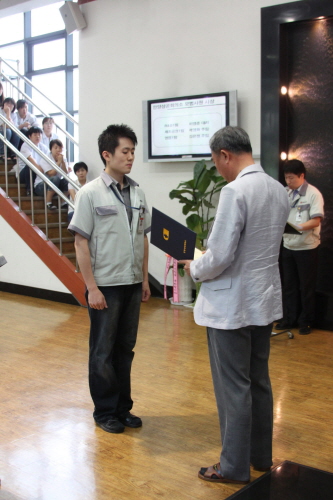 201206-05.jpg
