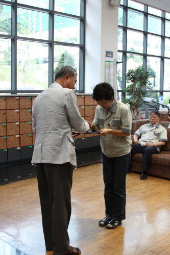 201206-06.jpg