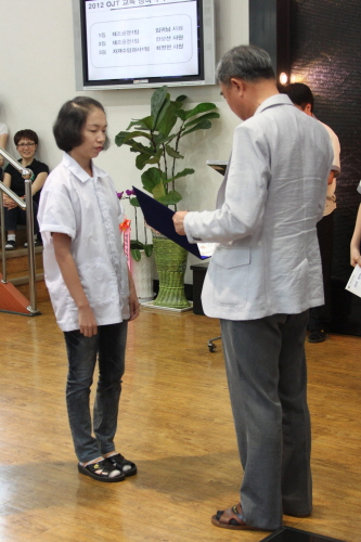 201206-08.jpg